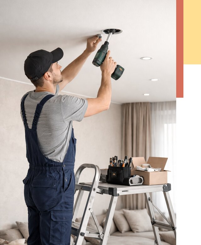 Установка и монтаж точечных светильников в натяжной потолок в Ярославле от 1848 руб. | ОТДЕЛОЧНИК-Рсл